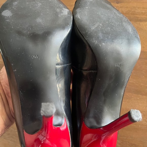Guess Woman’s Black 3.5" Heels Pumps Red Stem Silver Pointed Toe Size 9M - Picture 7 of 7